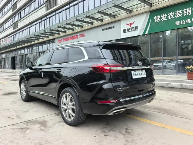 Buick Enclave — Фото автомобиля 8