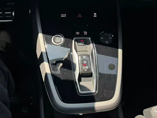 Audi Q5 e-tron — Фото автомобиля 23