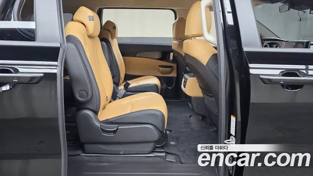 Kia Carnival Generation 4 — Фото автомобиля 11
