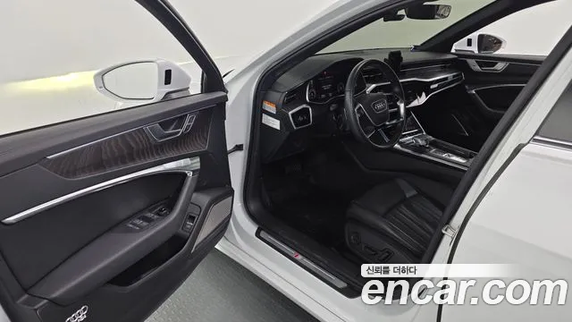 Audi A6 C8 — Фото автомобиля 10