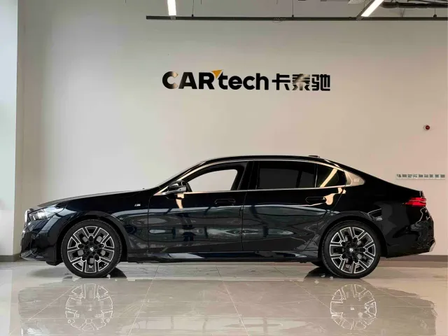 BMW 5 Series — Фото автомобиля 7