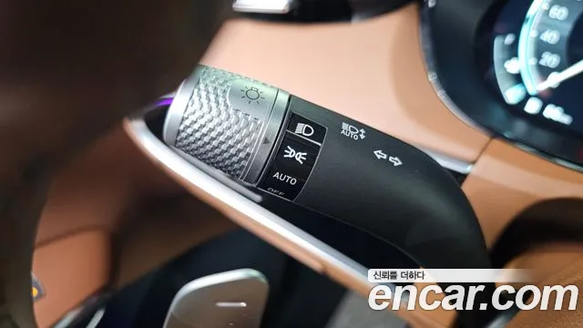 Genesis GV70 — Фото автомобиля 27