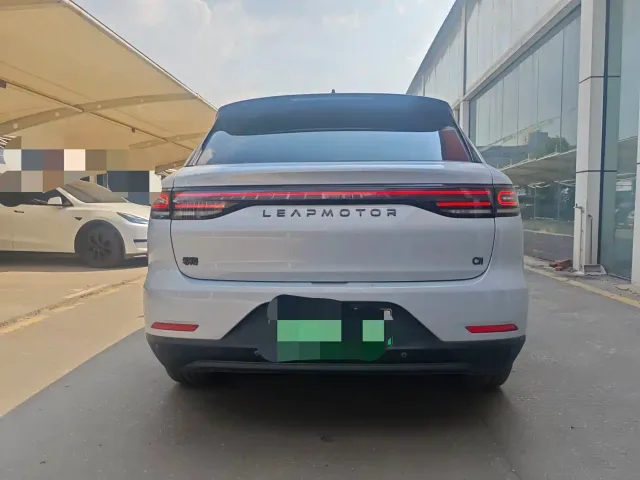Leapmotor C11 — Фото автомобиля 8