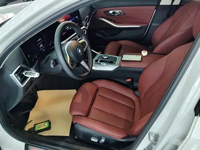 BMW BMW i3 2023 eDrive 40 L Shadowline Package — Фото автомобиля 14
