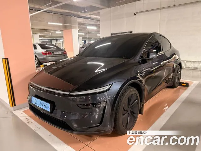 Фотография автомобиля — Tesla Model Y