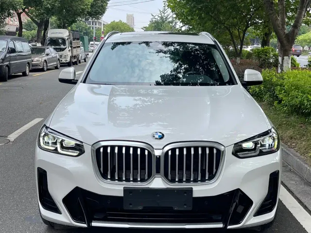 Фотография автомобиля — BMW X3