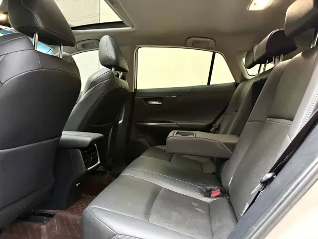 Toyota Venza — Фото автомобиля 3