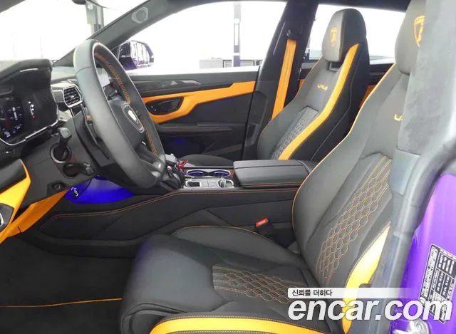 Lamborghini Urus — Фото автомобиля 8