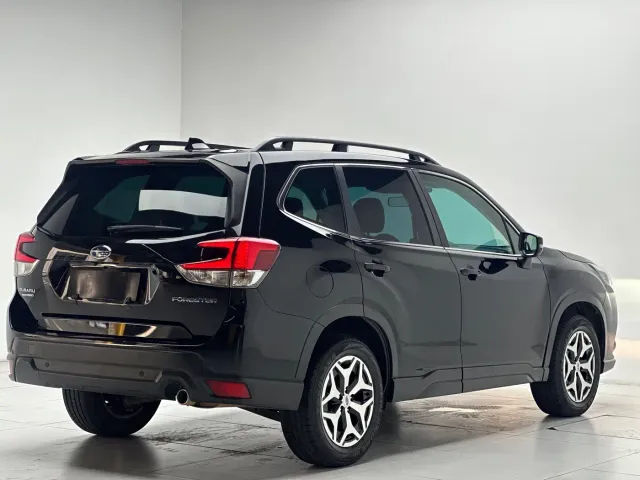Subaru Forester — Фото автомобиля 9