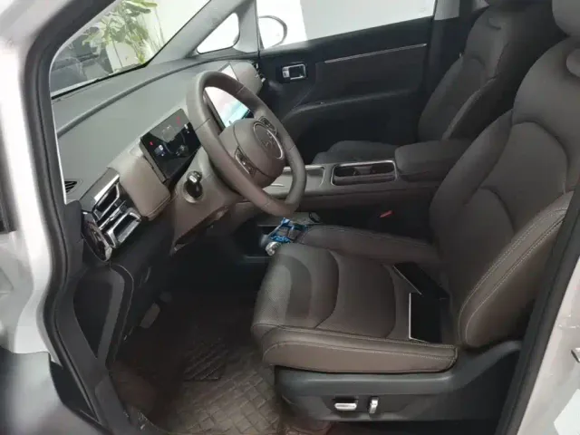 Wuling Starlight 730 — Фото автомобиля 14