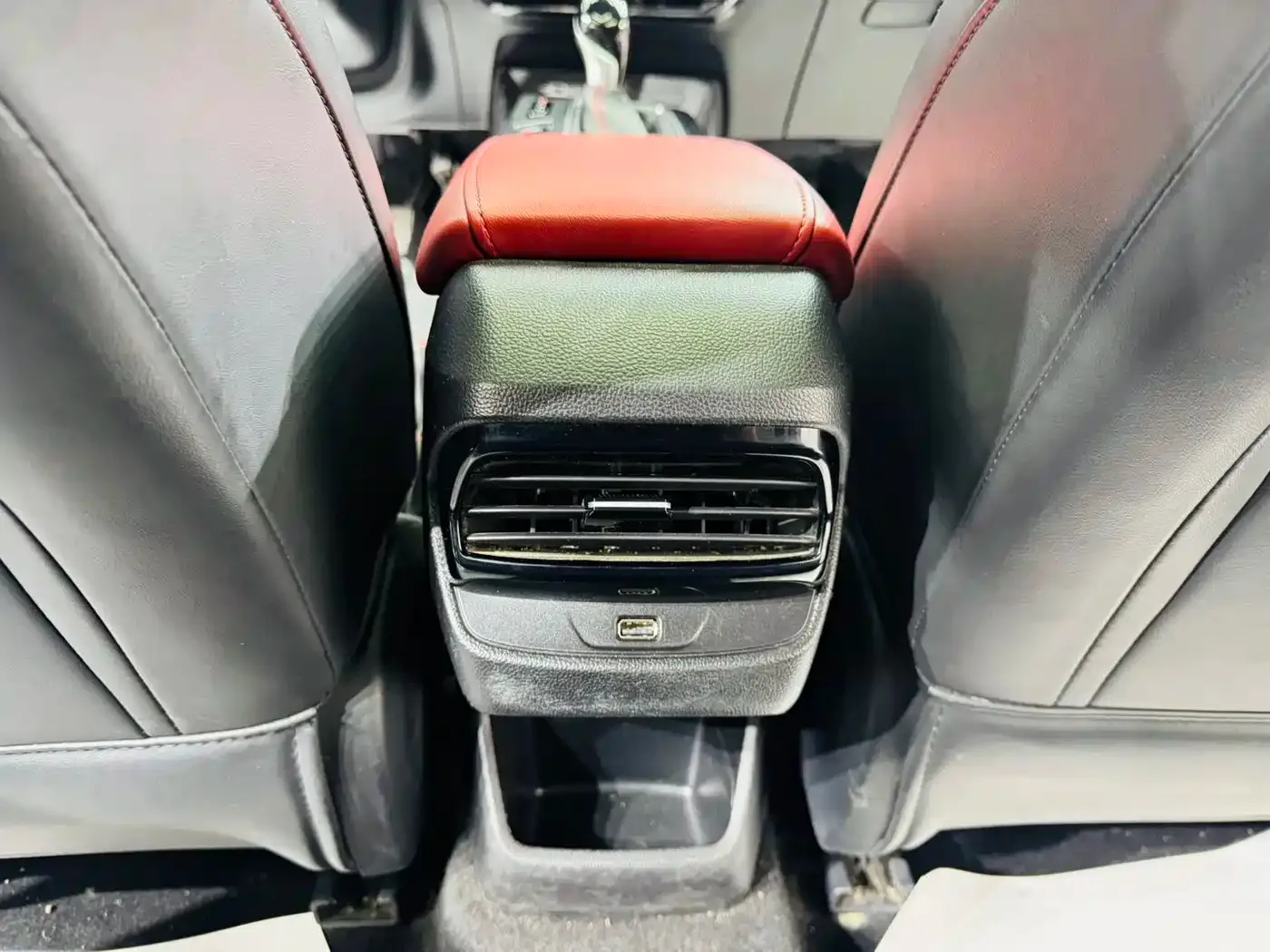 MG MG5 2022 180DVVT CVT Youth Luxury Edition — Фото автомобиля 13