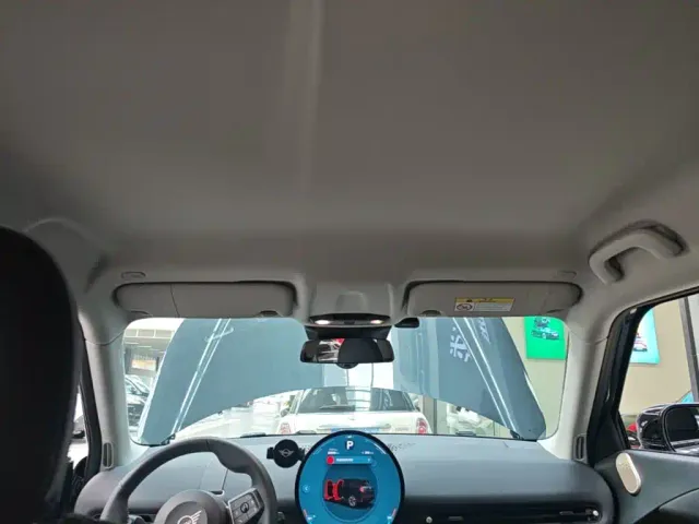 MINI Electric MINI ACEMAN — Фото автомобиля 17