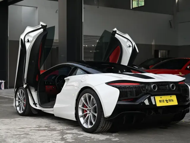 McLaren Artura — Фото автомобиля 5