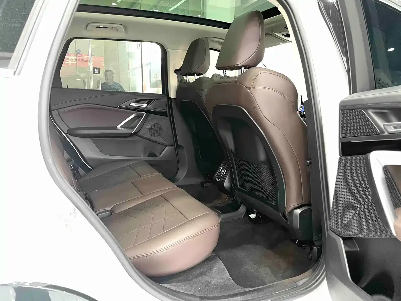 BMW BMW X1 2023 sDrive20Li X Design Package — Фото автомобиля 13