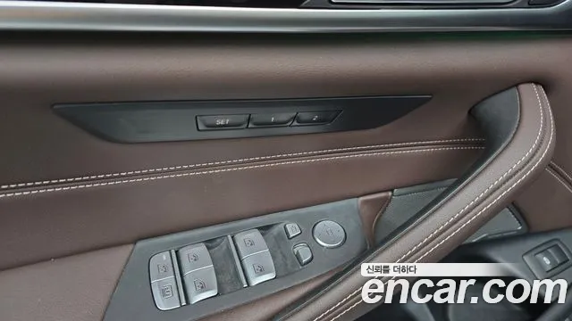 BMW 5 Series G30 — Фото автомобиля 28