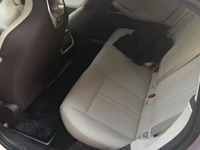 Xiaomi SU7 — Фото автомобиля 11
