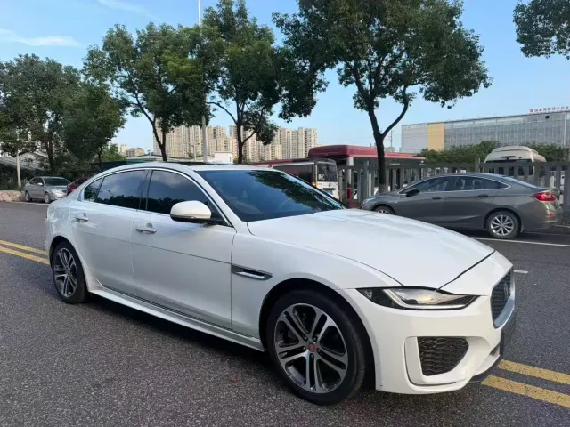 Jaguar XEL — Фото автомобиля 3