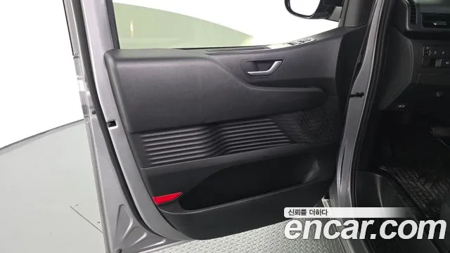 Hyundai Staria — Фото автомобиля 13