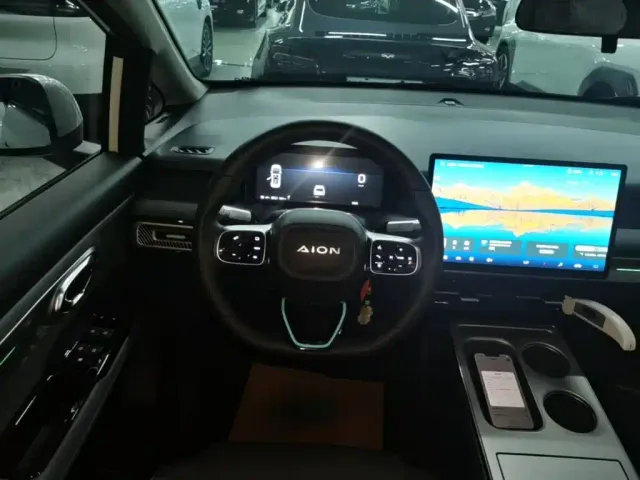 GAC Aion Y — Фото автомобиля 10
