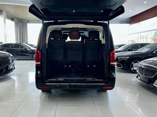Mercedes-Benz V-Class — Фото автомобиля 26