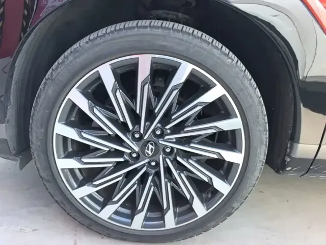 Hyundai Santa Fe — Фото автомобиля 24