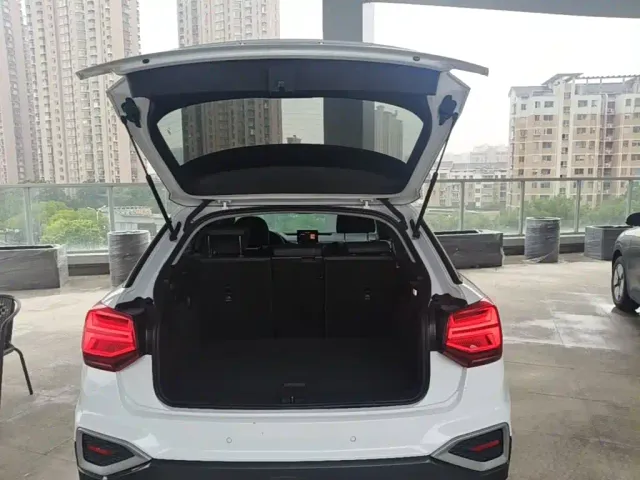 Audi Q2L — Фото автомобиля 18