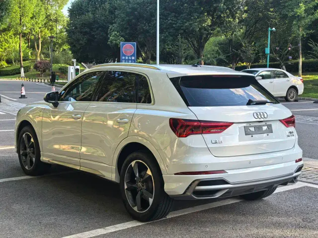 Audi Q3 — Фото автомобиля 6