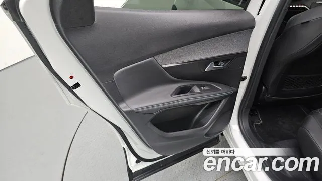 Peugeot 3008 — Фото автомобиля 25