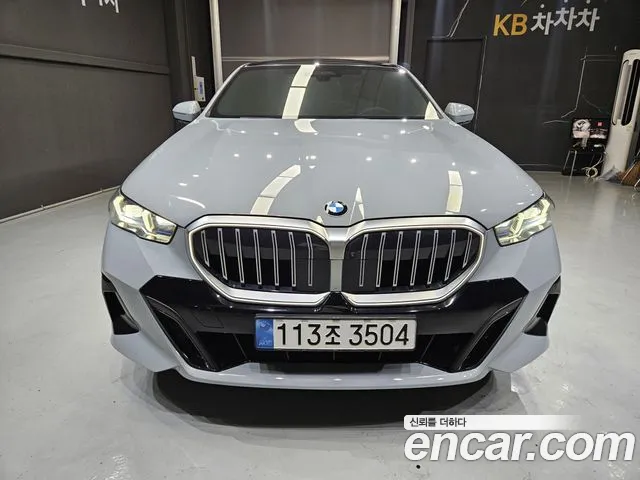 BMW 5-Series 5 серия (G60) 530i xDrive M Sport — Фото автомобиля 3