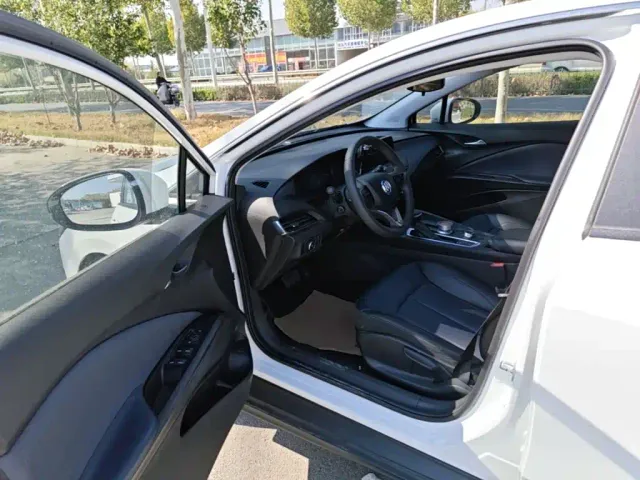 Buick Velite 6 — Фото автомобиля 15