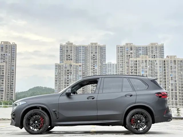 BMW X5 M — Фото автомобиля 13