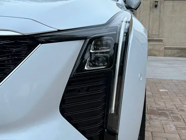 Cadillac CT5 — Фото автомобиля 11