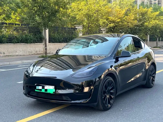 Фотография автомобиля — Tesla Model Y