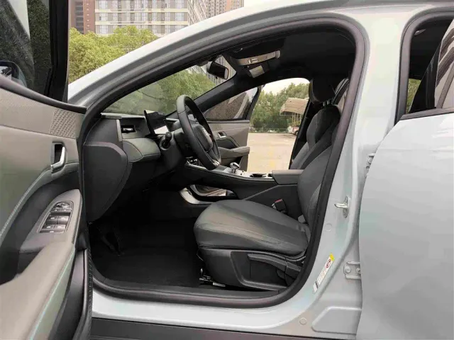 BYD Qin PLUS — Фото автомобиля 17