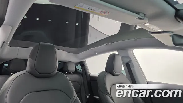 Tesla Model Y — Фото автомобиля 9