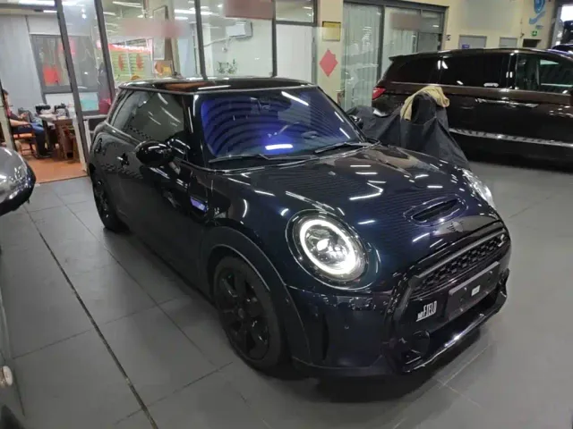 MINI Hatch — Фото автомобиля 3