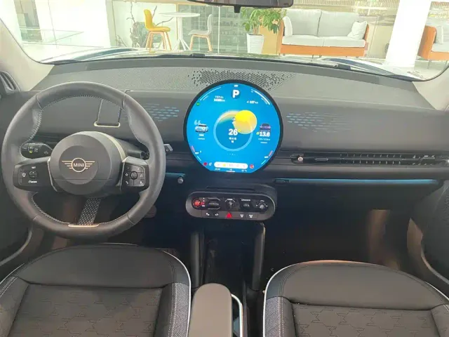 MINI Electric MINI ACEMAN — Фото автомобиля 14