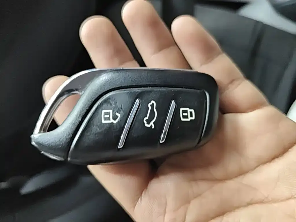 Roewe Kaiwei CLEVER 2022 311km Vitality Bobo Edition — Фото автомобиля 8
