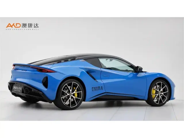 Lotus Emira — Фото автомобиля 3
