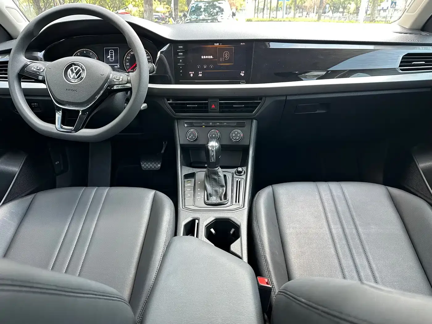 Volkswagen Lavida 2022 1.5L Auto Vision Edition — Фото автомобиля 11