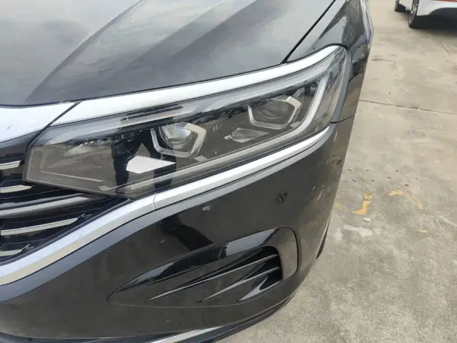 Volkswagen Passat — Фото автомобиля 23