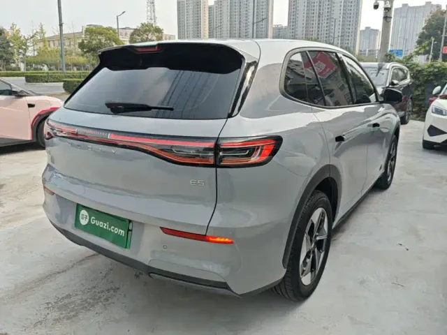 Geely Galaxy E5 — Фото автомобиля 6