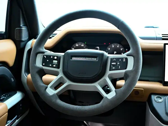 Land Rover Defender — Фото автомобиля 19