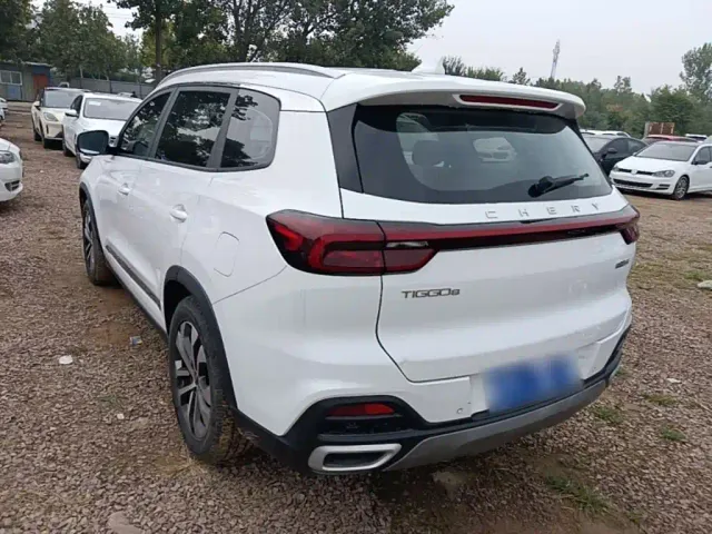 Chery Tiggo 8 — Фото автомобиля 4