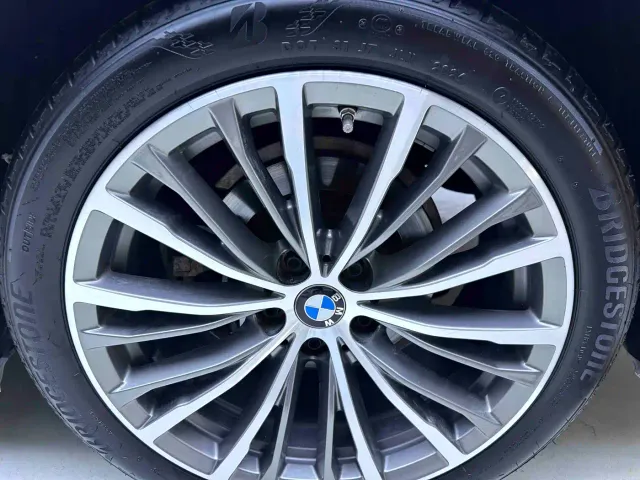 BMW 3 Series — Фото автомобиля 22