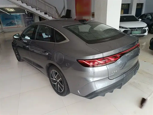 BYD Qin L — Фото автомобиля 4