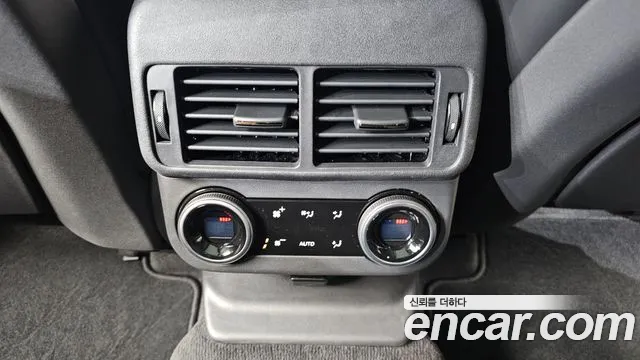 Land Rover Range Rover Velar Range Rover Velar 3.0 P400 Dynamic HSE — Фото автомобиля 18