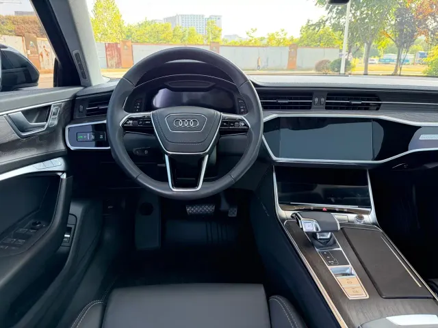 Audi A6L — Фото автомобиля 8