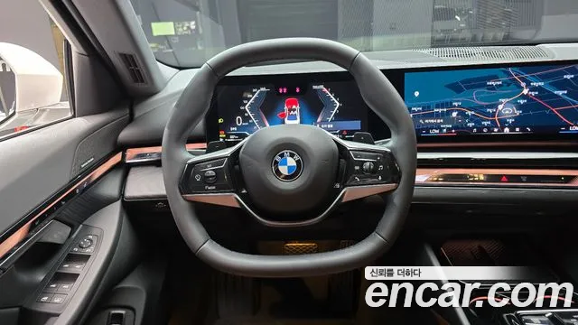 BMW 5 Series G60 — Фото автомобиля 19