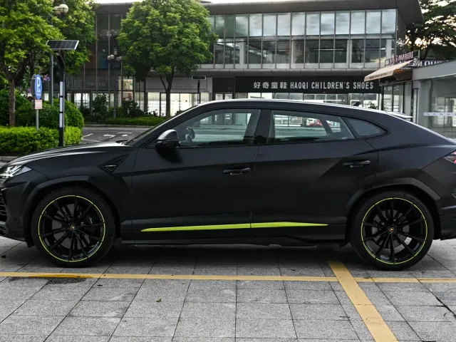 Lamborghini Urus — Фото автомобиля 2
